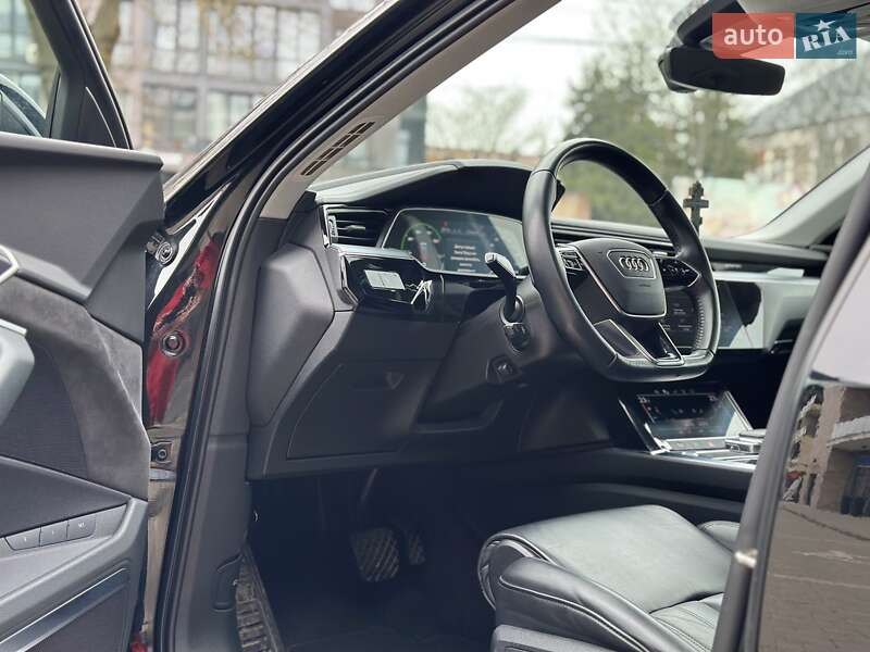 Внедорожник / Кроссовер Audi e-tron 2019 в Ужгороде