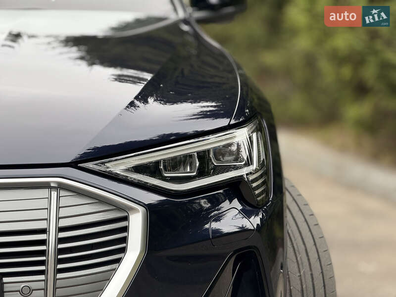 Позашляховик / Кросовер Audi e-tron 2021 в Тернополі