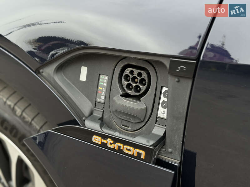Позашляховик / Кросовер Audi e-tron 2021 в Тернополі