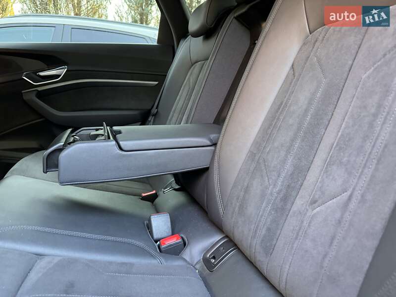 Внедорожник / Кроссовер Audi e-tron 2020 в Львове фото 23 Внедорожник / Кроссовер Audi e-tron 2020 в Львове