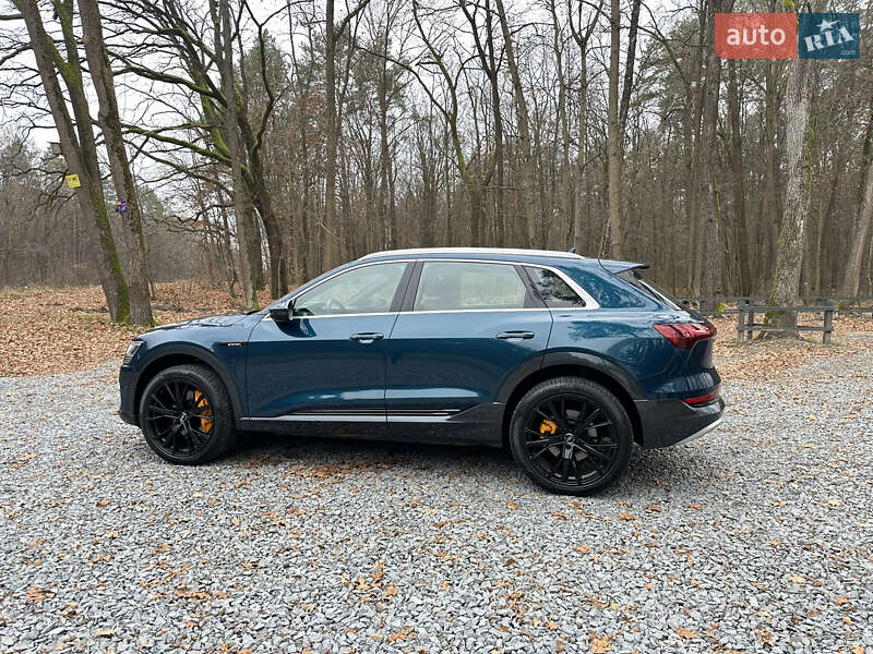 Внедорожник / Кроссовер Audi e-tron 2019 в Киеве