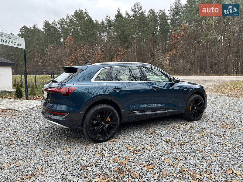 Внедорожник / Кроссовер Audi e-tron 2019 в Киеве