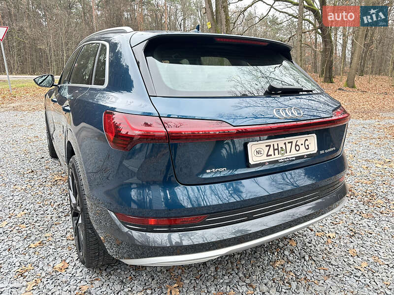Внедорожник / Кроссовер Audi e-tron 2019 в Киеве