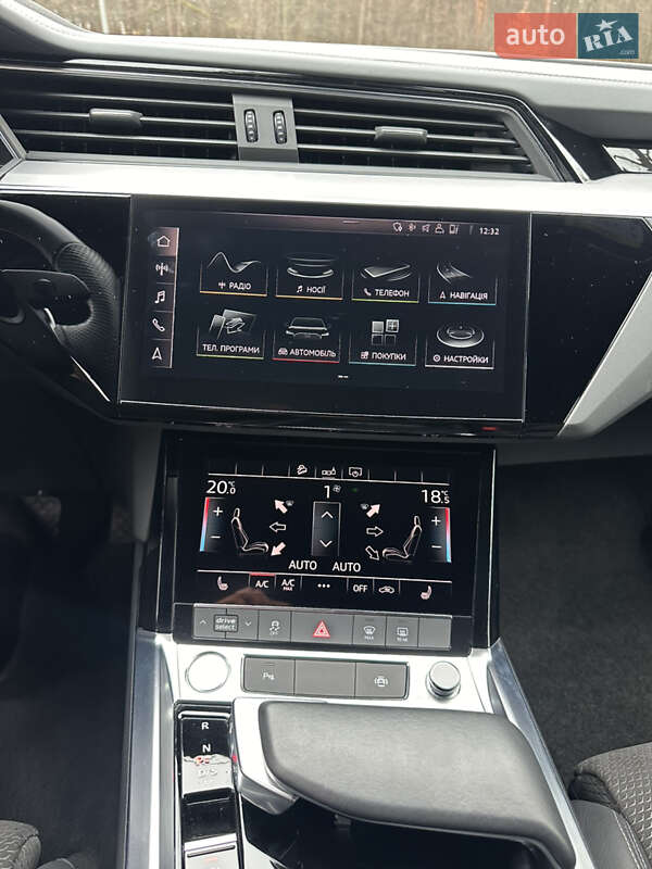 Внедорожник / Кроссовер Audi e-tron 2019 в Киеве