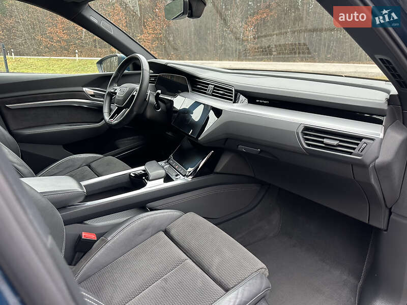 Внедорожник / Кроссовер Audi e-tron 2019 в Киеве