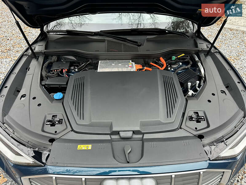 Внедорожник / Кроссовер Audi e-tron 2019 в Киеве