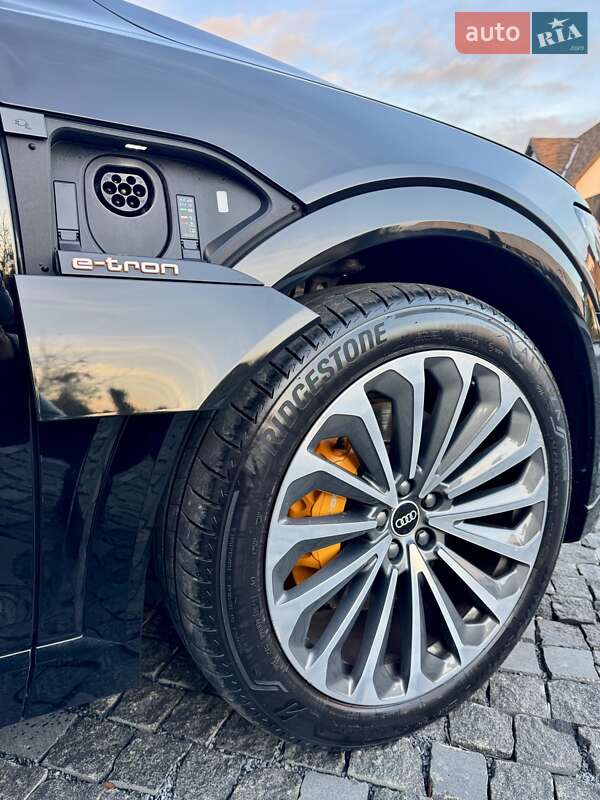 Внедорожник / Кроссовер Audi e-tron 2020 в Ровно