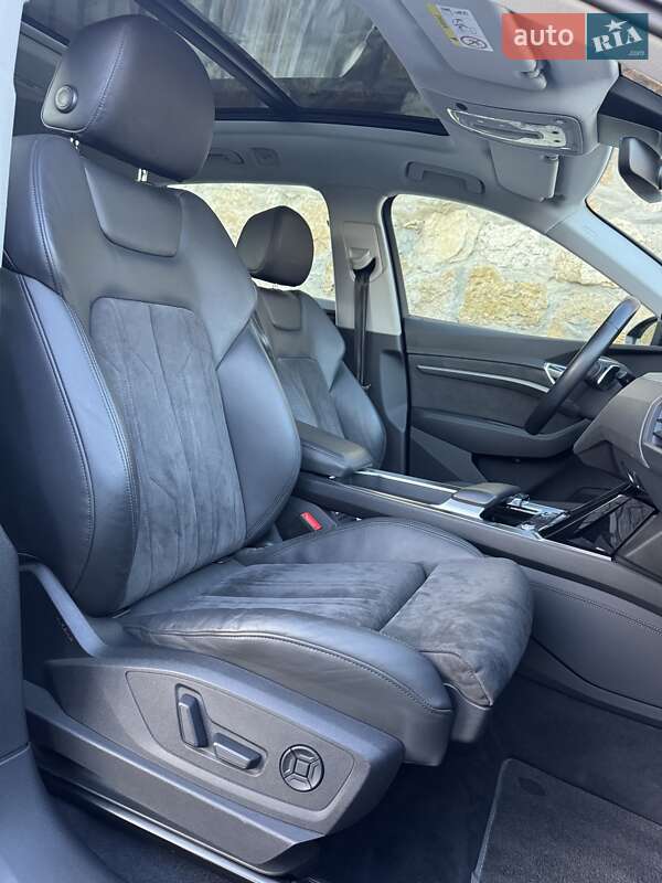 Внедорожник / Кроссовер Audi e-tron 2020 в Ровно