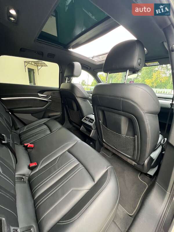 Позашляховик / Кросовер Audi e-tron 2021 в Дніпрі