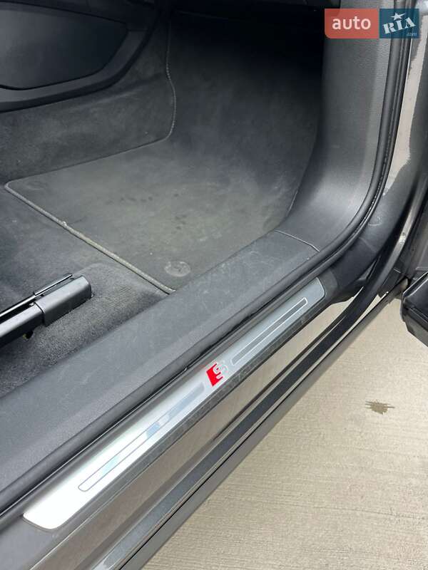 Позашляховик / Кросовер Audi e-tron 2021 в Дніпрі