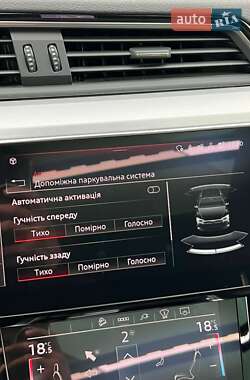 Позашляховик / Кросовер Audi e-tron 2021 в Дніпрі