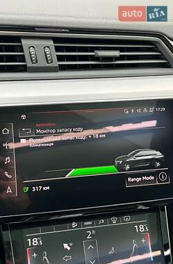 Позашляховик / Кросовер Audi e-tron 2021 в Дніпрі