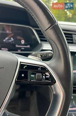 Позашляховик / Кросовер Audi e-tron 2021 в Дніпрі