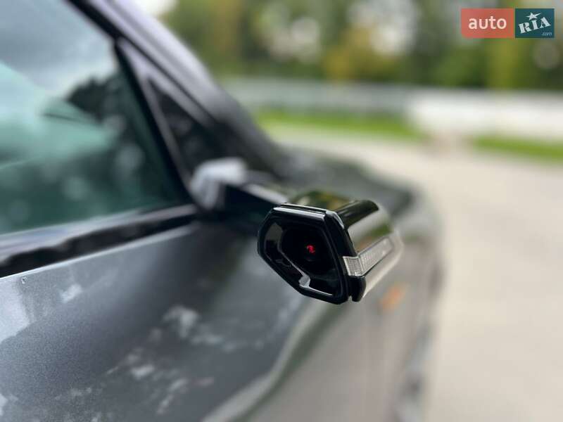 Позашляховик / Кросовер Audi e-tron 2021 в Дніпрі
