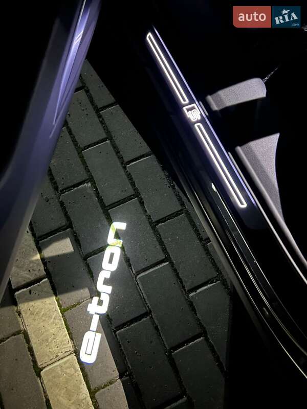 Позашляховик / Кросовер Audi e-tron 2021 в Дніпрі