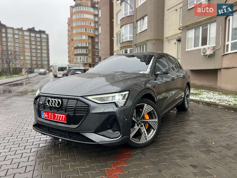 Позашляховик / Кросовер Audi e-tron 2021 в Дніпрі