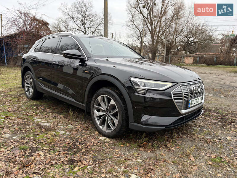 Позашляховик / Кросовер Audi e-tron 2021 в Зміїві