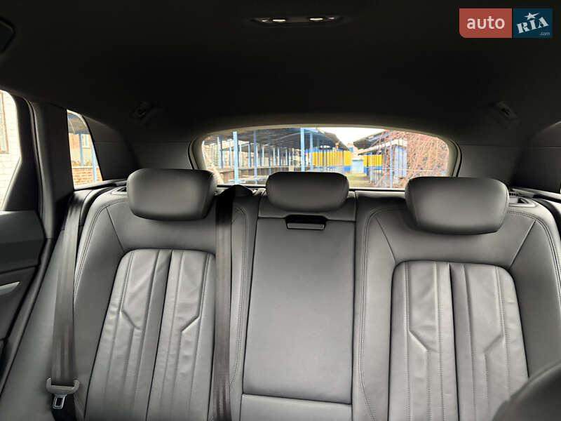 Позашляховик / Кросовер Audi e-tron 2021 в Зміїві