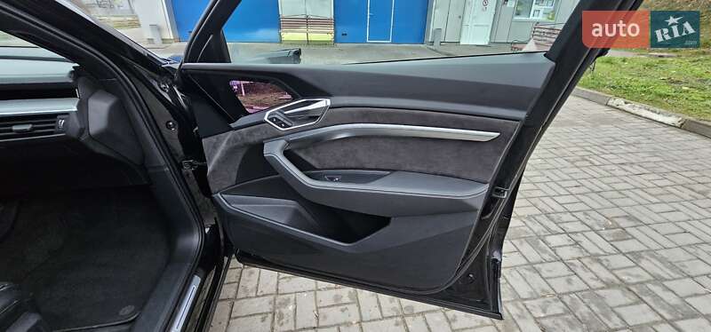 Позашляховик / Кросовер Audi e-tron 2020 в Тернополі