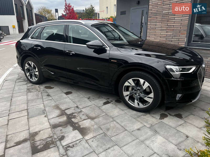 Внедорожник / Кроссовер Audi e-tron 2019 в Киеве фото 4 Внедорожник / Кроссовер Audi e-tron 2019 в Киеве
