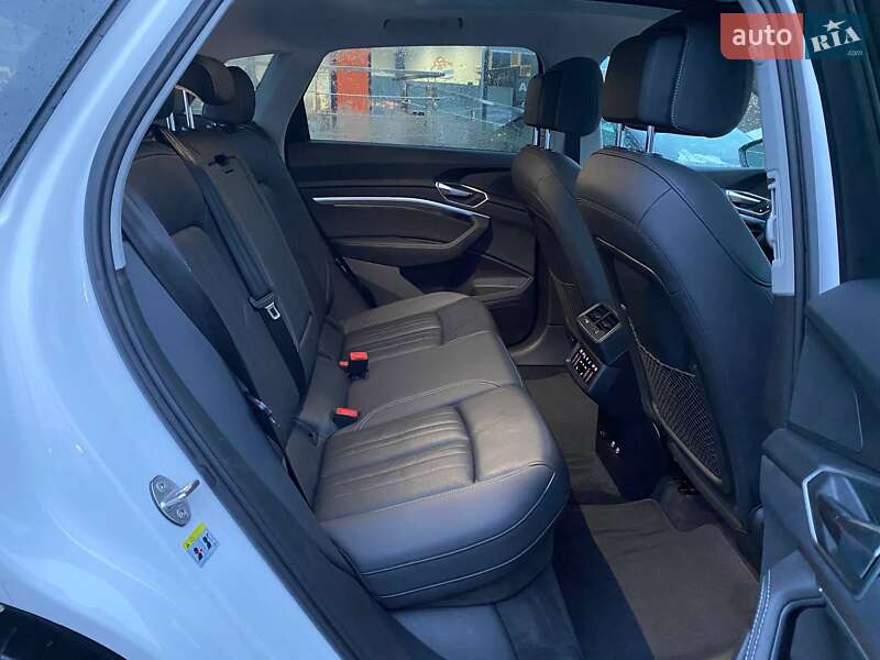 Позашляховик / Кросовер Audi e-tron 2020 в Львові