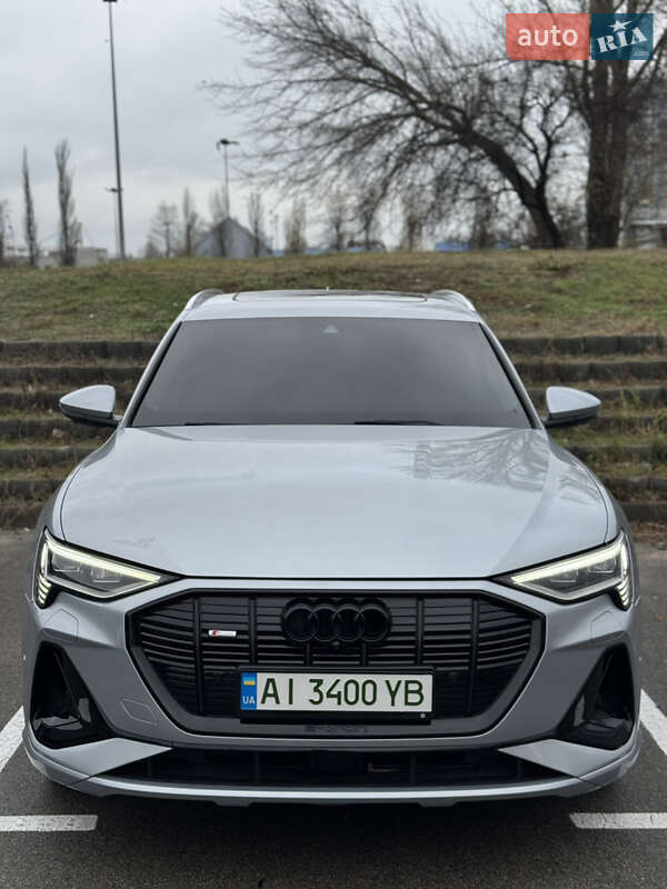 Внедорожник / Кроссовер Audi e-tron 2019 в Киеве фото 3 Внедорожник / Кроссовер Audi e-tron 2019 в Киеве
