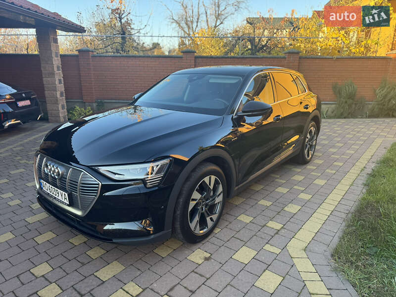 Внедорожник / Кроссовер Audi e-tron 2022 в Мукачево