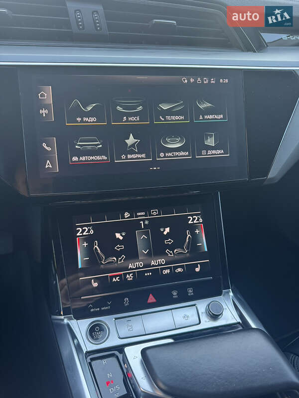 Внедорожник / Кроссовер Audi e-tron 2022 в Мукачево