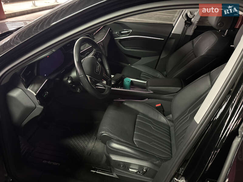 Внедорожник / Кроссовер Audi e-tron 2022 в Киеве