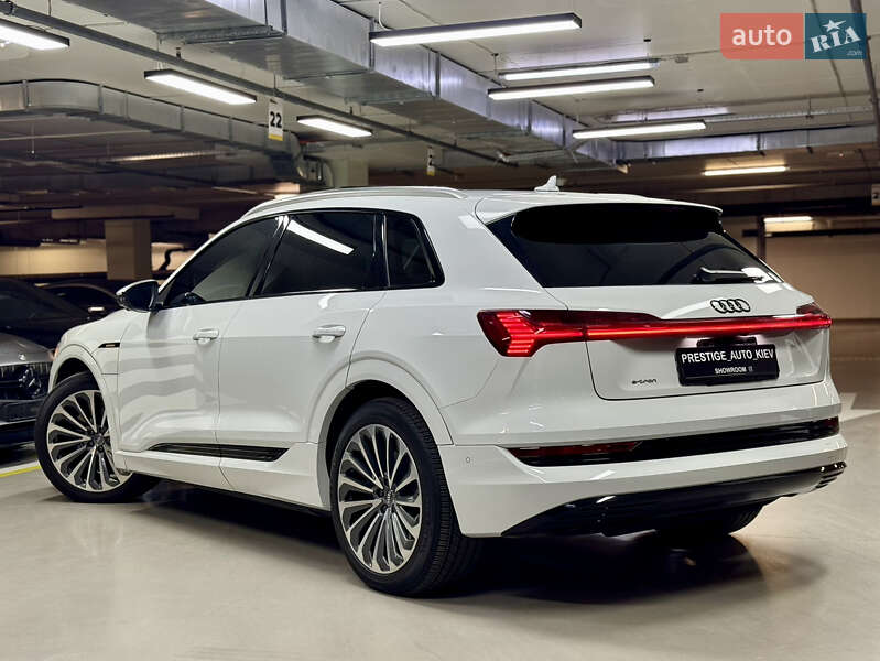 Позашляховик / Кросовер Audi e-tron 2019 в Києві
