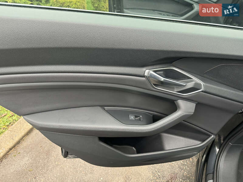 Позашляховик / Кросовер Audi e-tron 2020 в Харкові фото 37 Позашляховик / Кросовер Audi e-tron 2020 в Харкові
