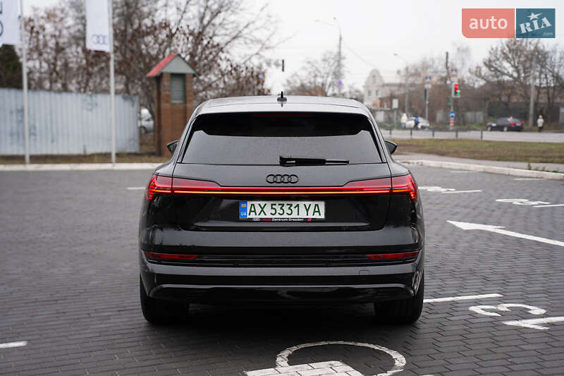 Внедорожник / Кроссовер Audi e-tron 2019 в Харькове