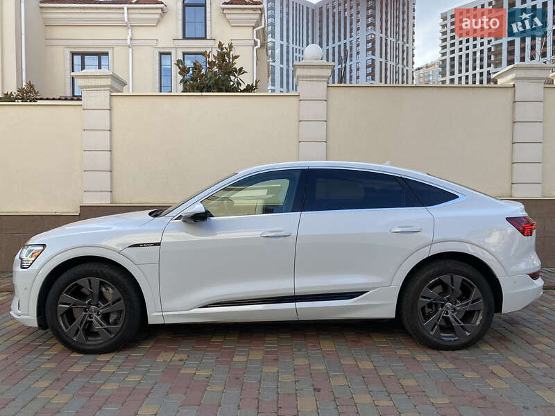 Внедорожник / Кроссовер Audi e-tron 2020 в Одессе