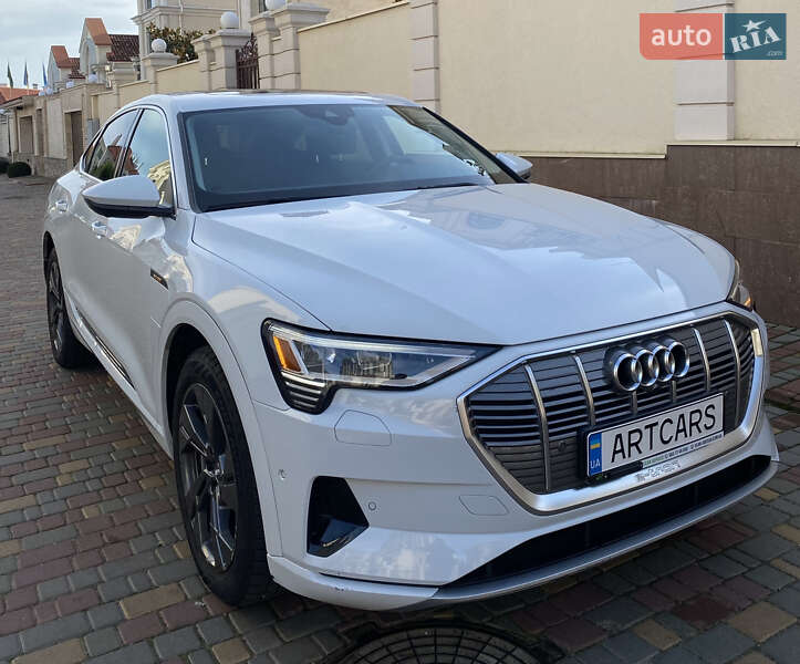 Внедорожник / Кроссовер Audi e-tron 2020 в Одессе
