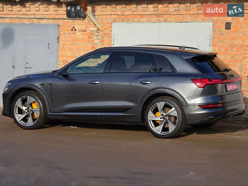 Внедорожник / Кроссовер Audi e-tron 2022 в Житомире