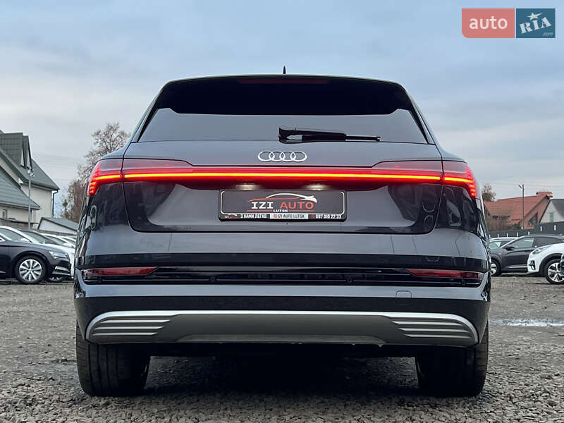 Позашляховик / Кросовер Audi e-tron 2022 в Луцьку