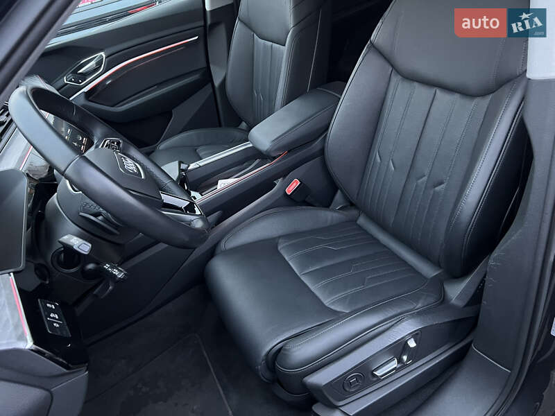 Позашляховик / Кросовер Audi e-tron 2022 в Луцьку