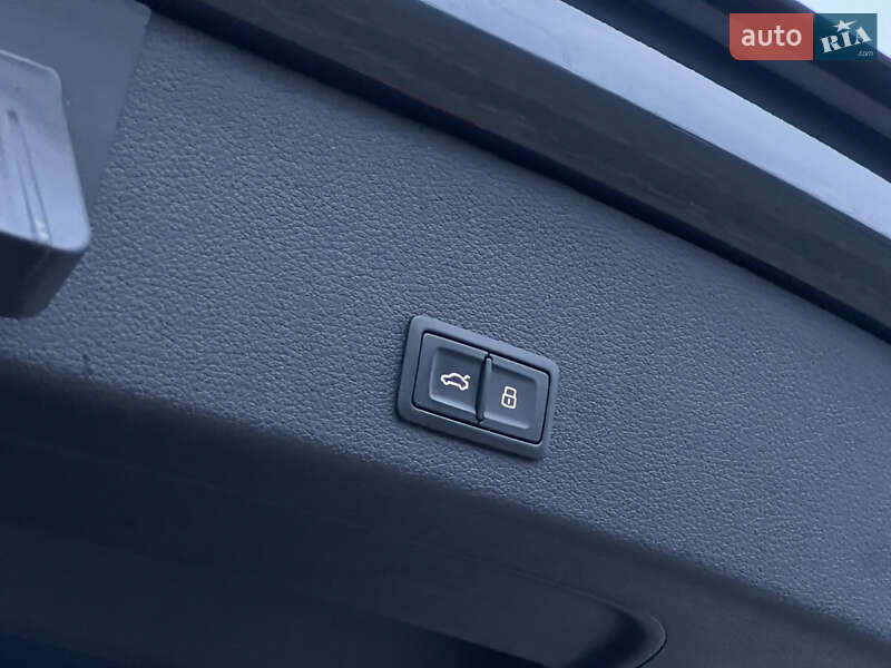 Позашляховик / Кросовер Audi e-tron 2022 в Луцьку