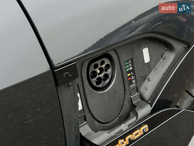 Позашляховик / Кросовер Audi e-tron 2022 в Луцьку
