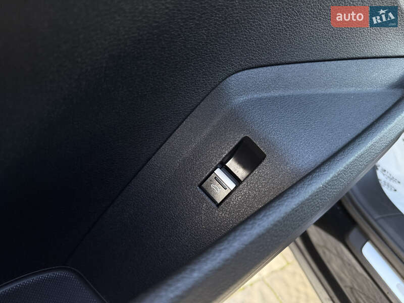 Внедорожник / Кроссовер Audi e-tron 2020 в Львове фото 73 Внедорожник / Кроссовер Audi e-tron 2020 в Львове