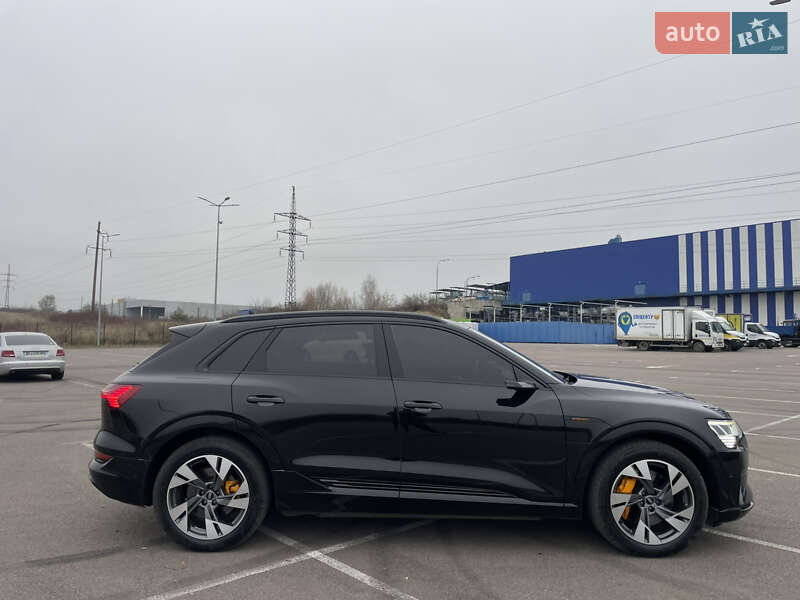 Внедорожник / Кроссовер Audi e-tron 2022 в Ровно фото 15 Внедорожник / Кроссовер Audi e-tron 2022 в Ровно