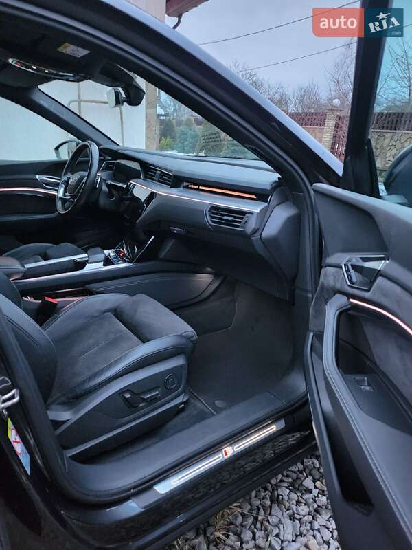 Внедорожник / Кроссовер Audi e-tron 2021 в Бориславе