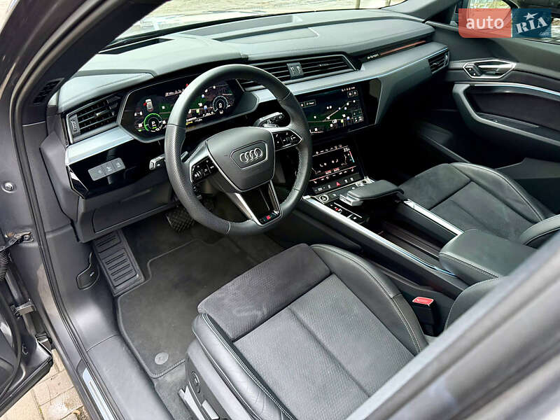 Внедорожник / Кроссовер Audi e-tron 2022 в Днепре фото 26 Внедорожник / Кроссовер Audi e-tron 2022 в Днепре