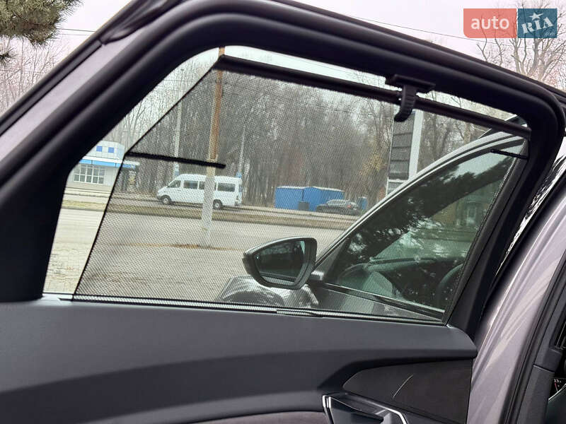 Внедорожник / Кроссовер Audi e-tron 2022 в Днепре фото 32 Внедорожник / Кроссовер Audi e-tron 2022 в Днепре