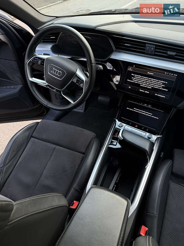 Внедорожник / Кроссовер Audi e-tron 2021 в Черновцах