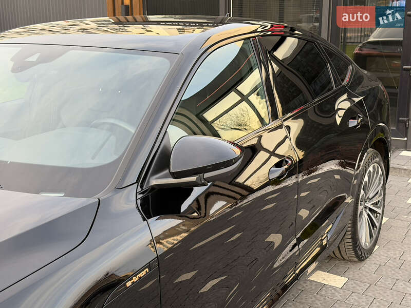 Внедорожник / Кроссовер Audi e-tron 2022 в Ужгороде