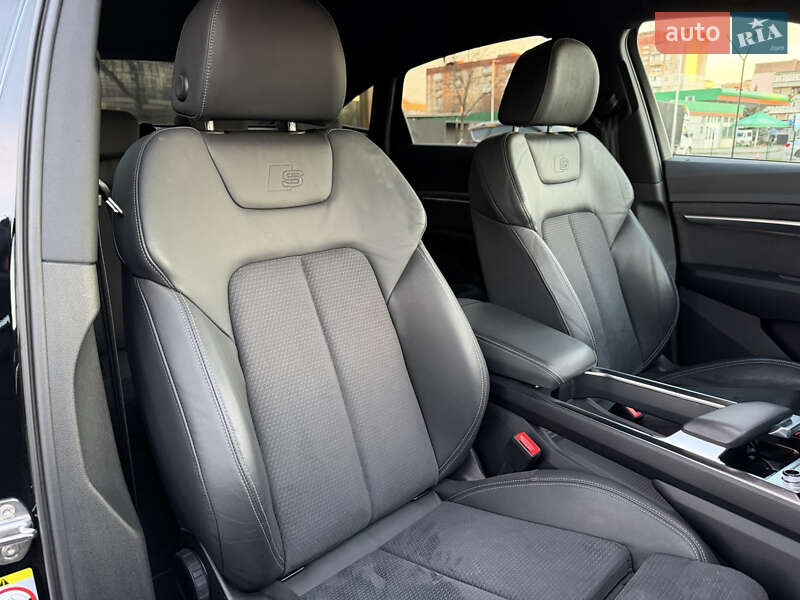 Внедорожник / Кроссовер Audi e-tron 2022 в Ужгороде