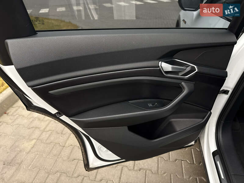 Внедорожник / Кроссовер Audi e-tron 2021 в Тернополе фото 23 Внедорожник / Кроссовер Audi e-tron 2021 в Тернополе