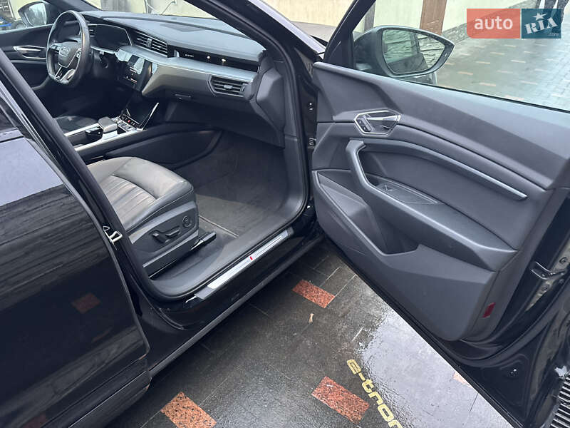 Позашляховик / Кросовер Audi e-tron 2022 в Житомирі