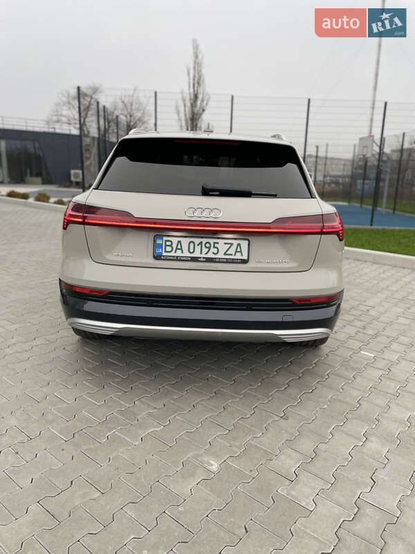 Внедорожник / Кроссовер Audi e-tron 2018 в Кропивницком